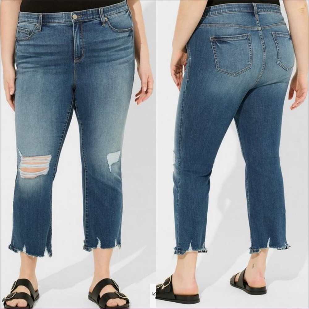NWT Torrid Sky High Super Soft Cropped Jeans